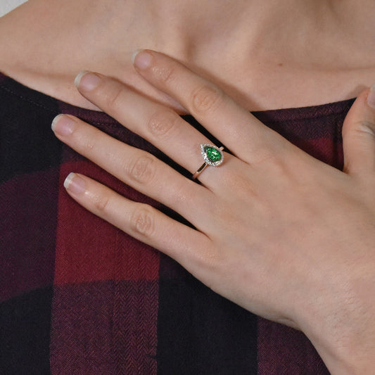 Cremation Jewelry Made With Resin & Ashes: How It's Made?
