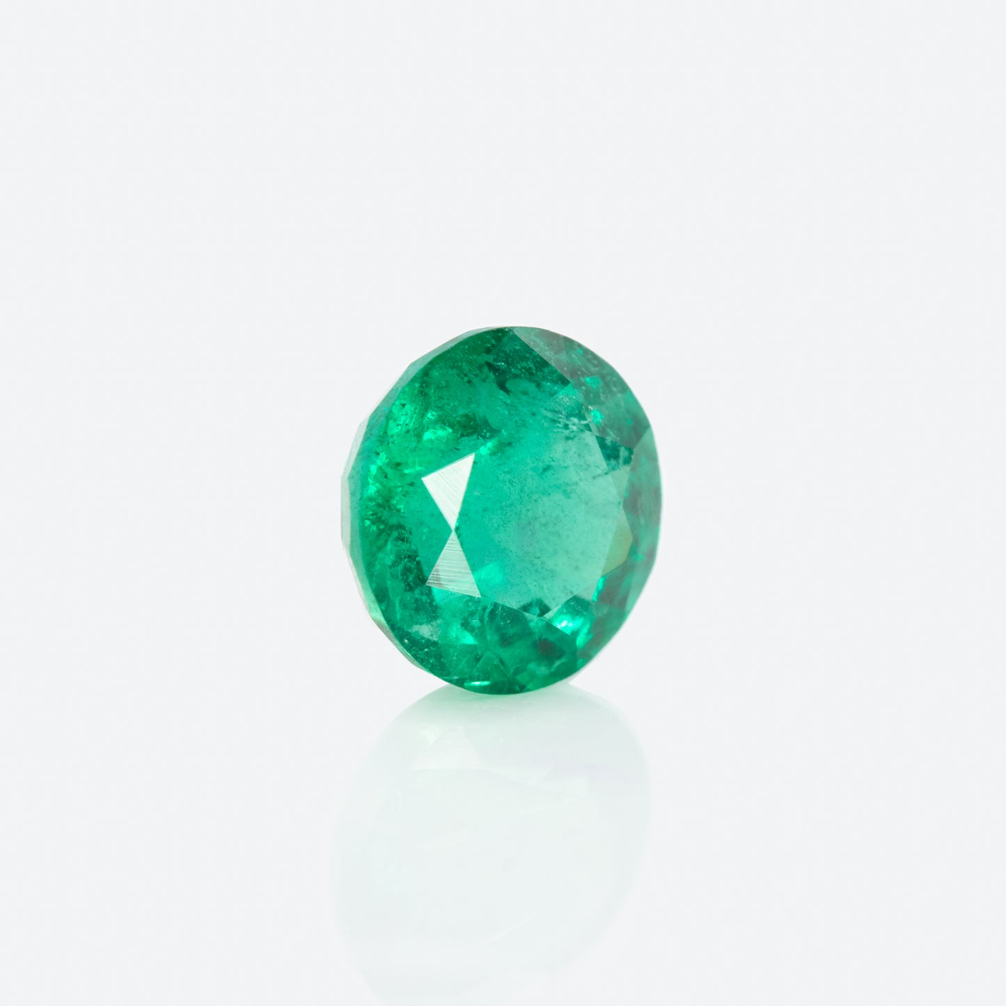 zambian emerald round cut gemstone