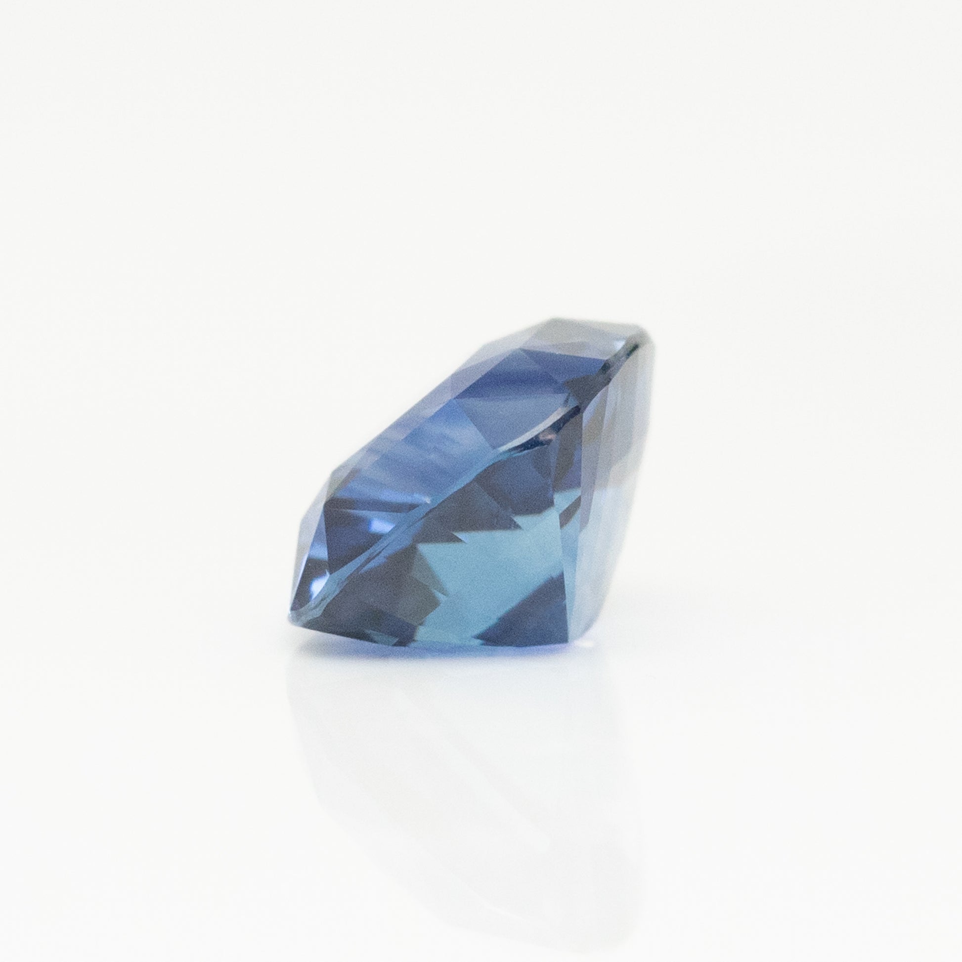 2.4 carat cushion cut sapphire profile
