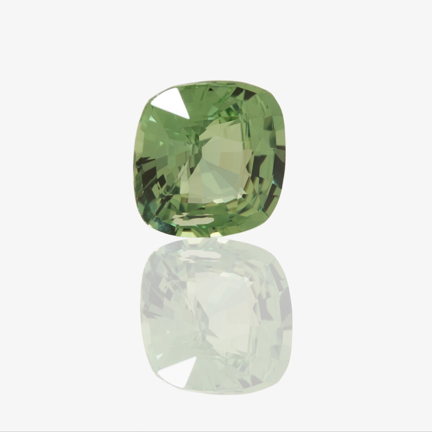 natural green sapphire cushion cut 3.05ct