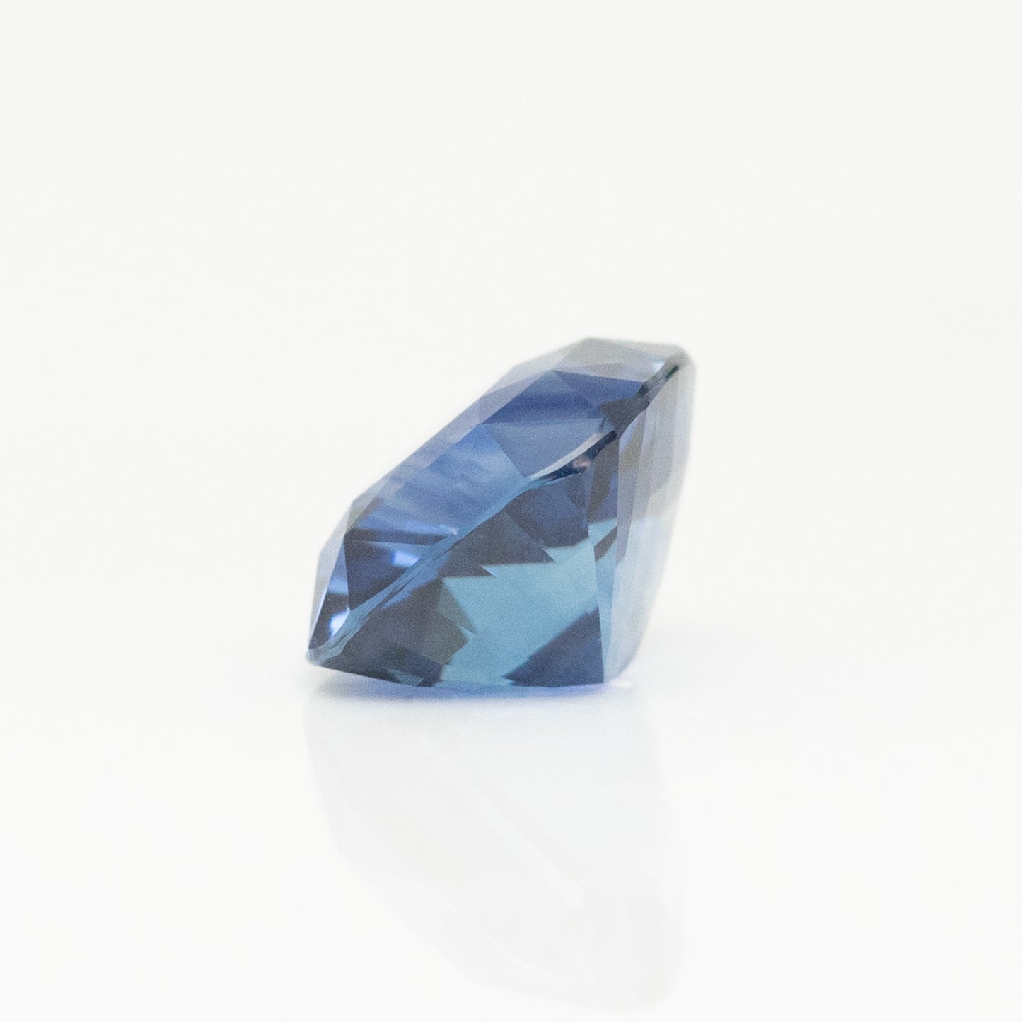 2.4 carat cushion cut sapphire profile 