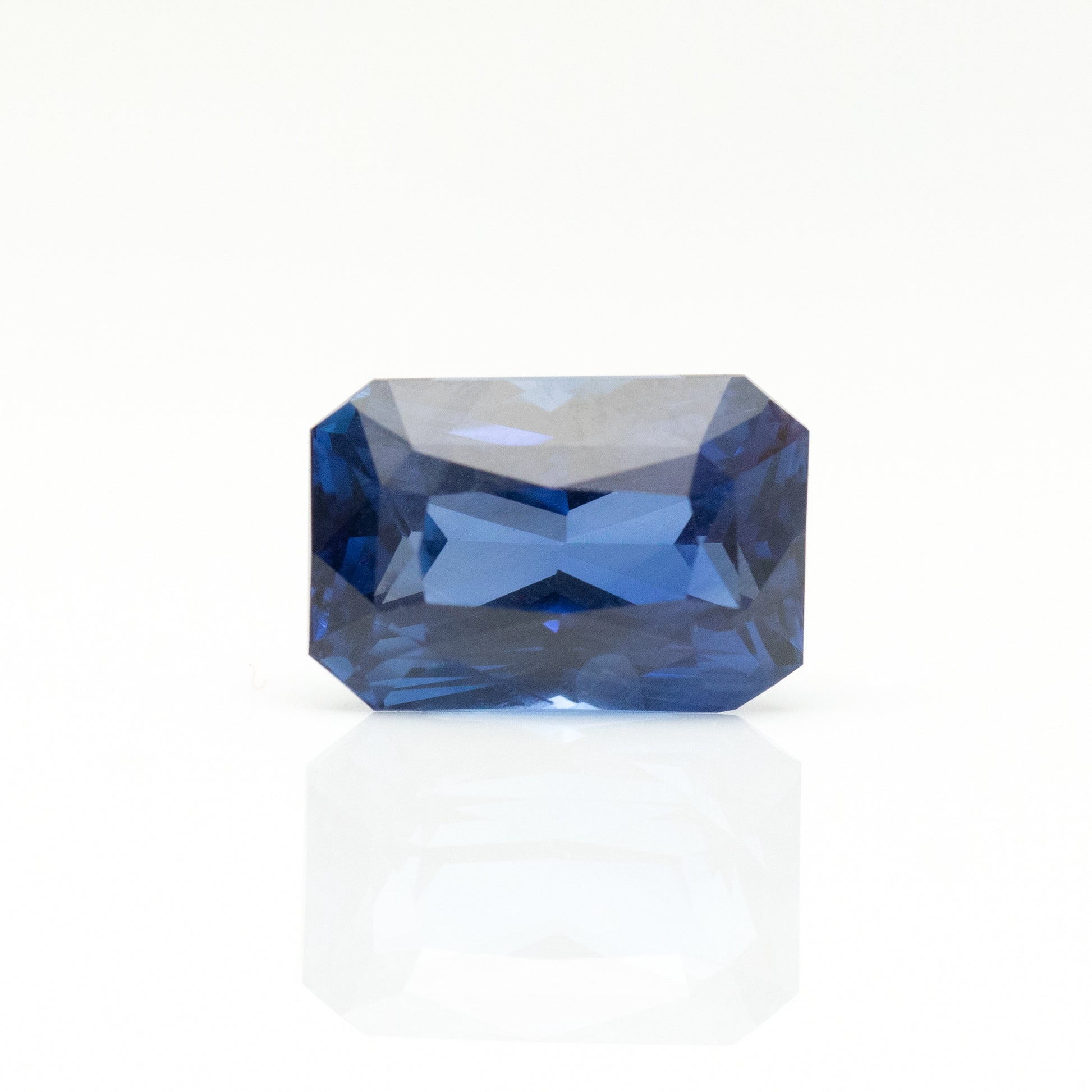 medium blue natural gemstones radiant cut 3 carat stone 