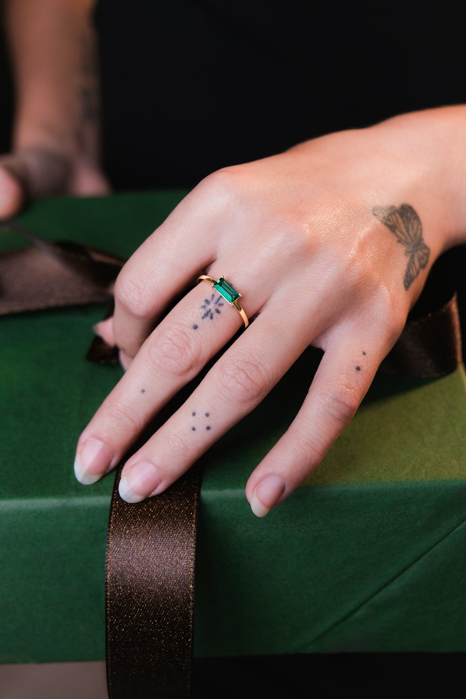 gemstones engagement ring gold sapphire montreal custom jewelry