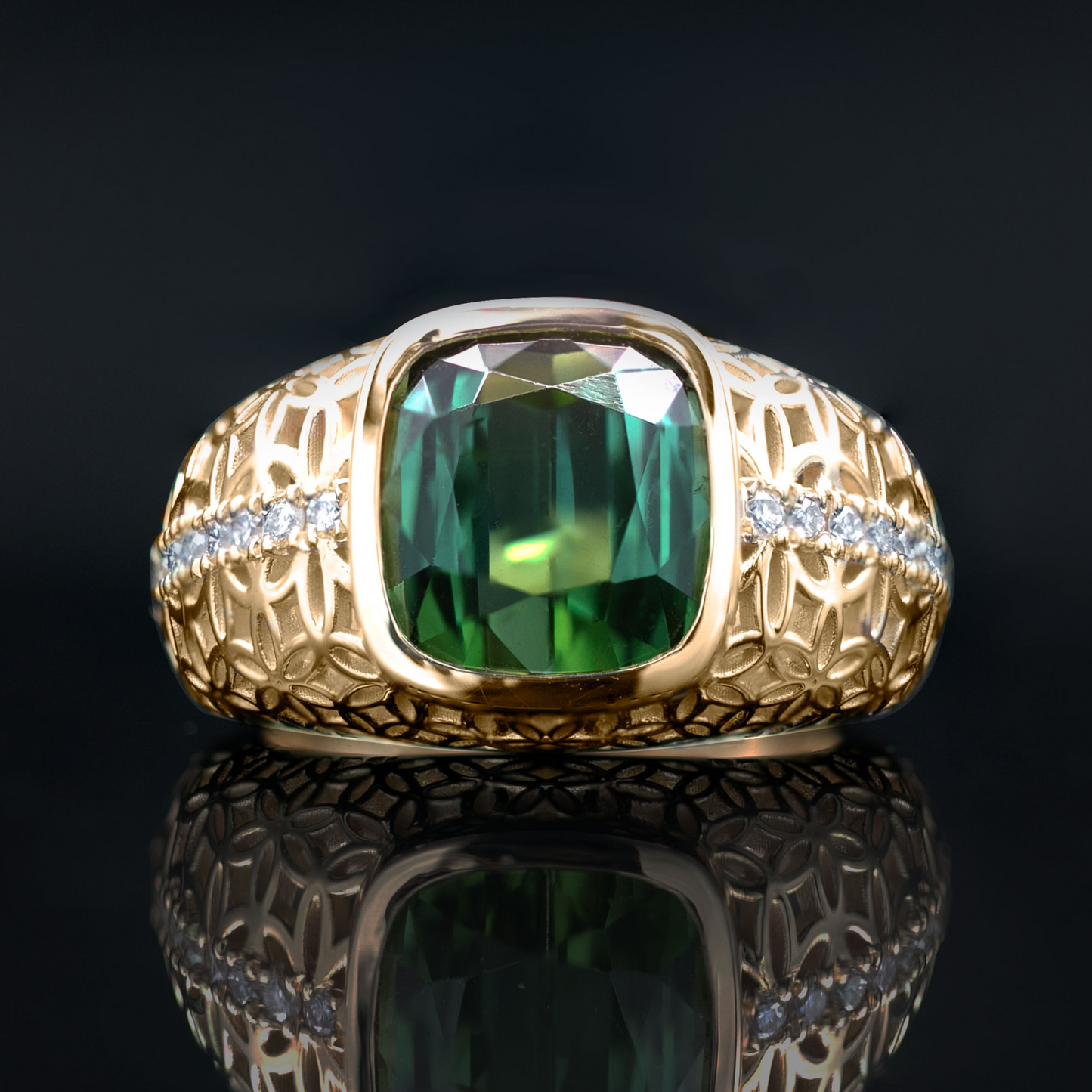 miami art deco ring in yellow gold and diamond