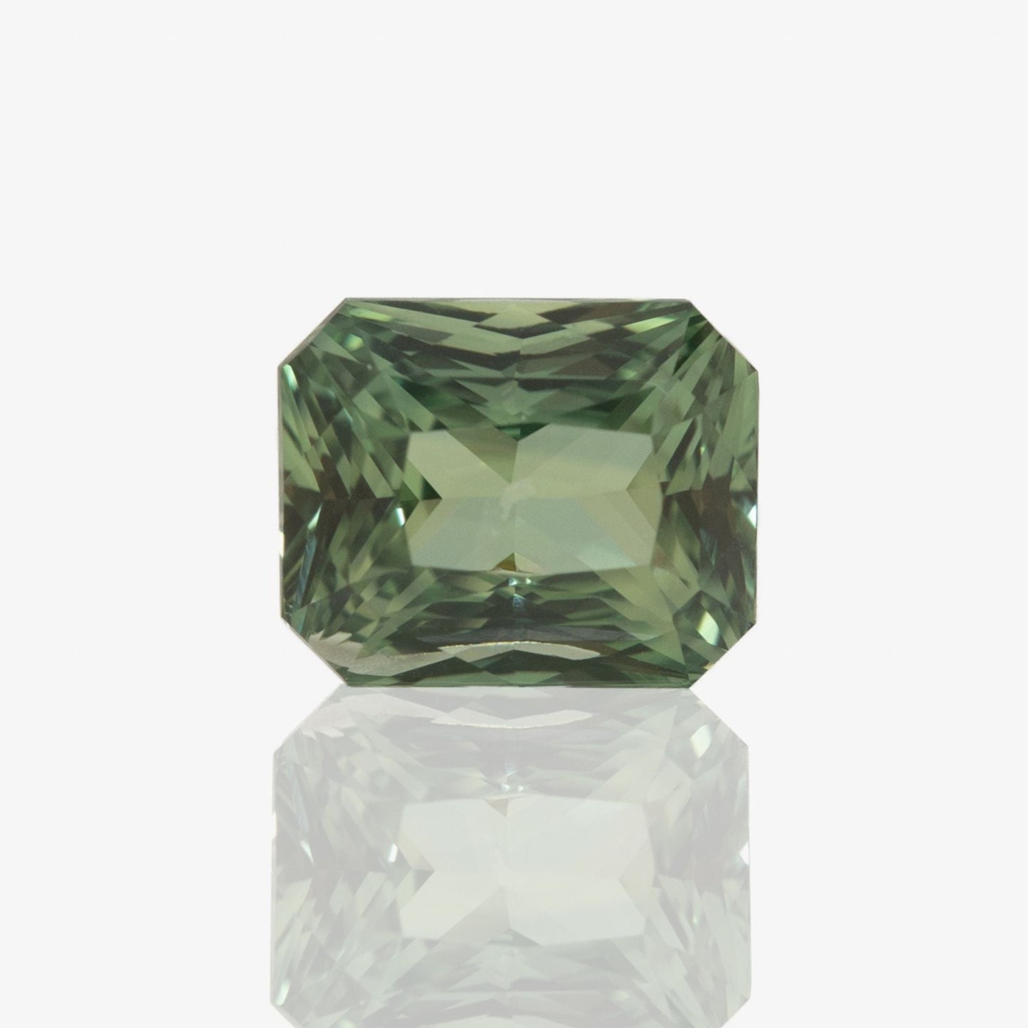 Radiant cut green sapphire natural with no heat