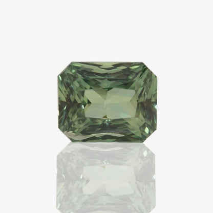 Radiant cut green sapphire natural with no heat
