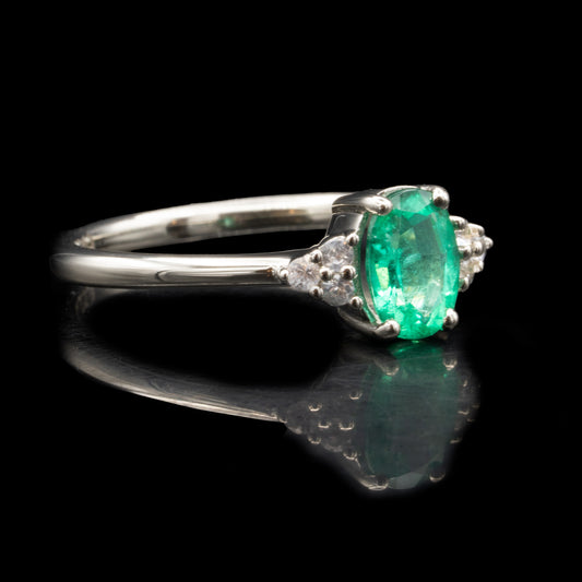 oval cut emerald ashes ring