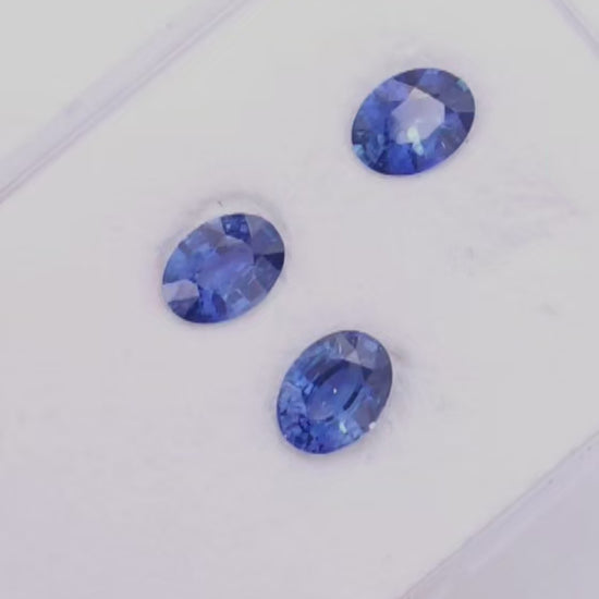natural oval sapphires for sale, engagement ring
