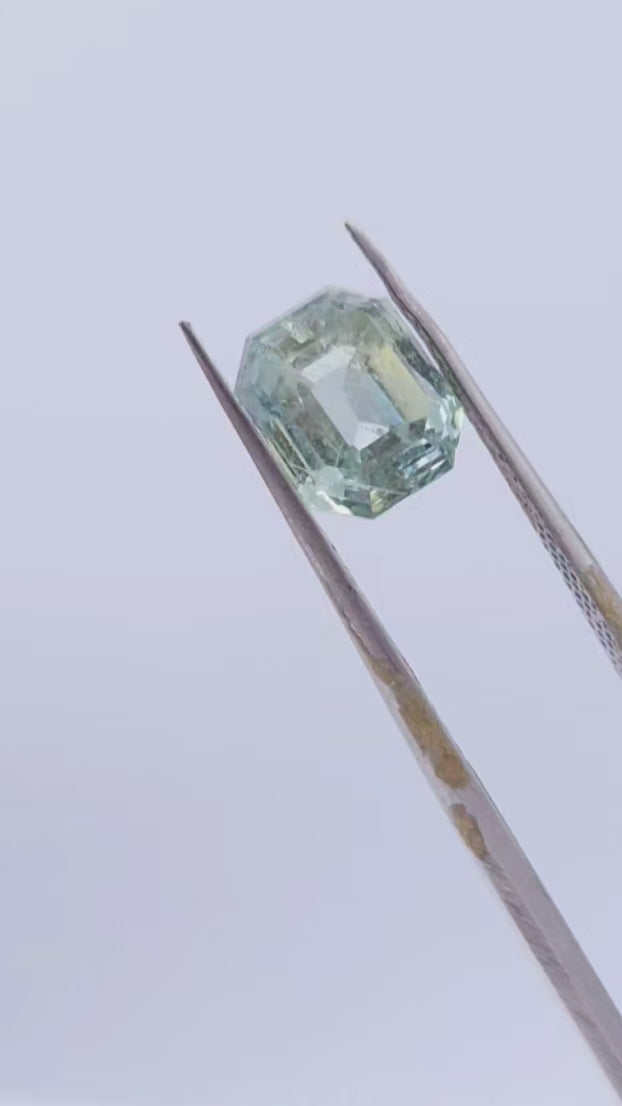 no heat light green sapphire, emerald cut sapphire 3cts
