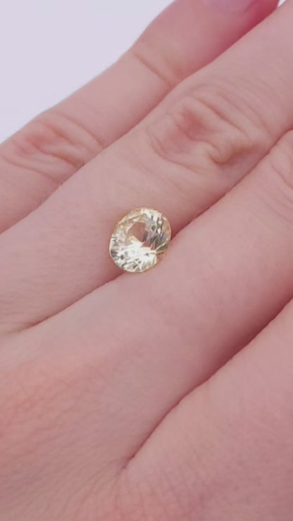 2.57ct yellow sapphire, bright vivid color and excellent cut