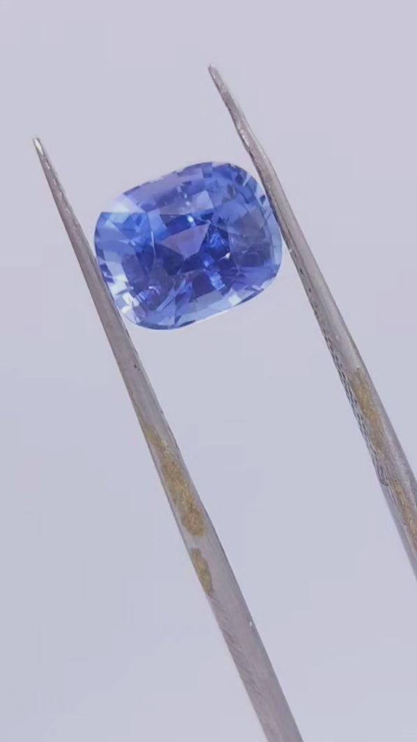 Ceylon blue sapphire, heated gemstone for engagement ring