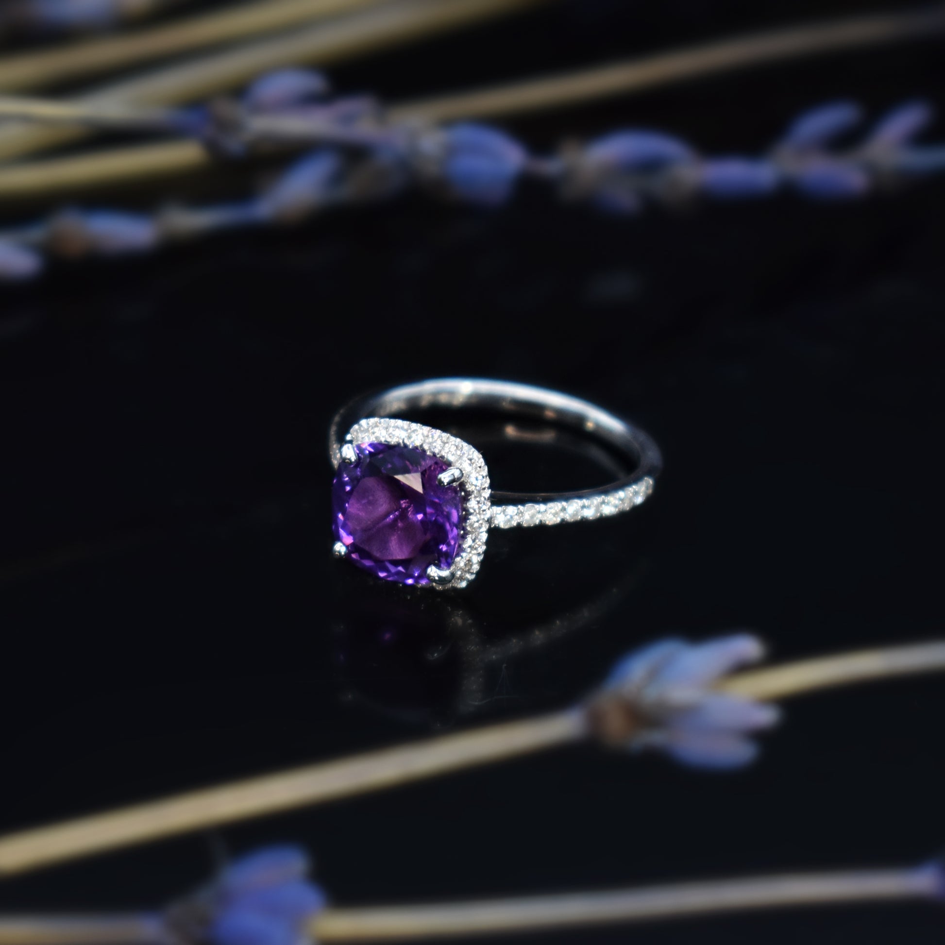 Cremation ring with ashes, amethyst and diamond
