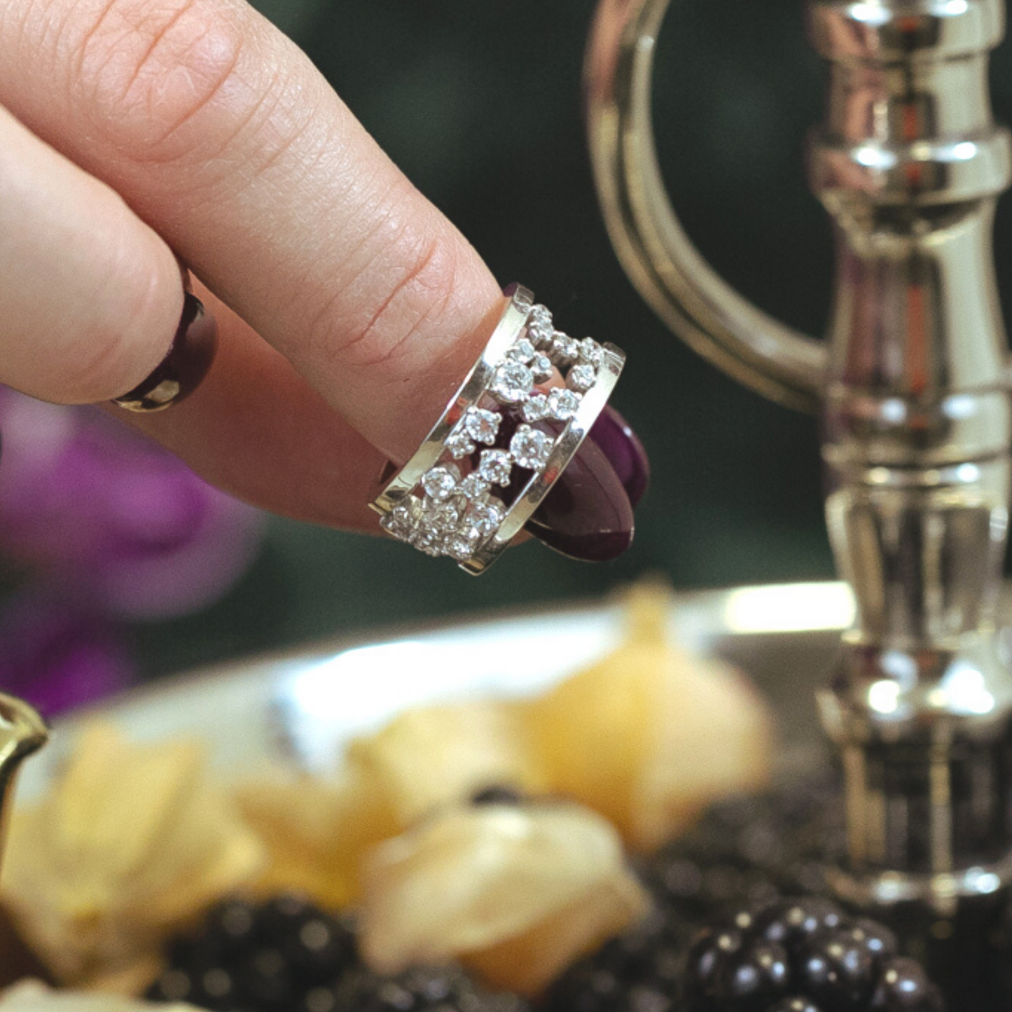 diamond cluster ring with 2 bands 