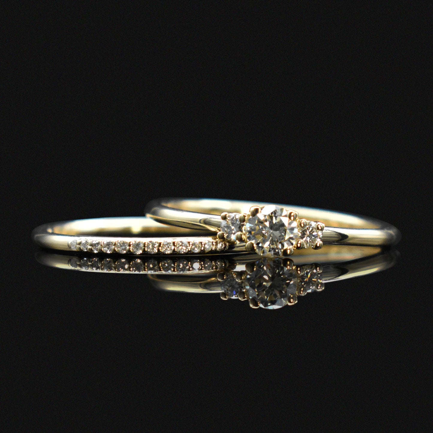 semi-eternity yellow gold diamonds wedding band set