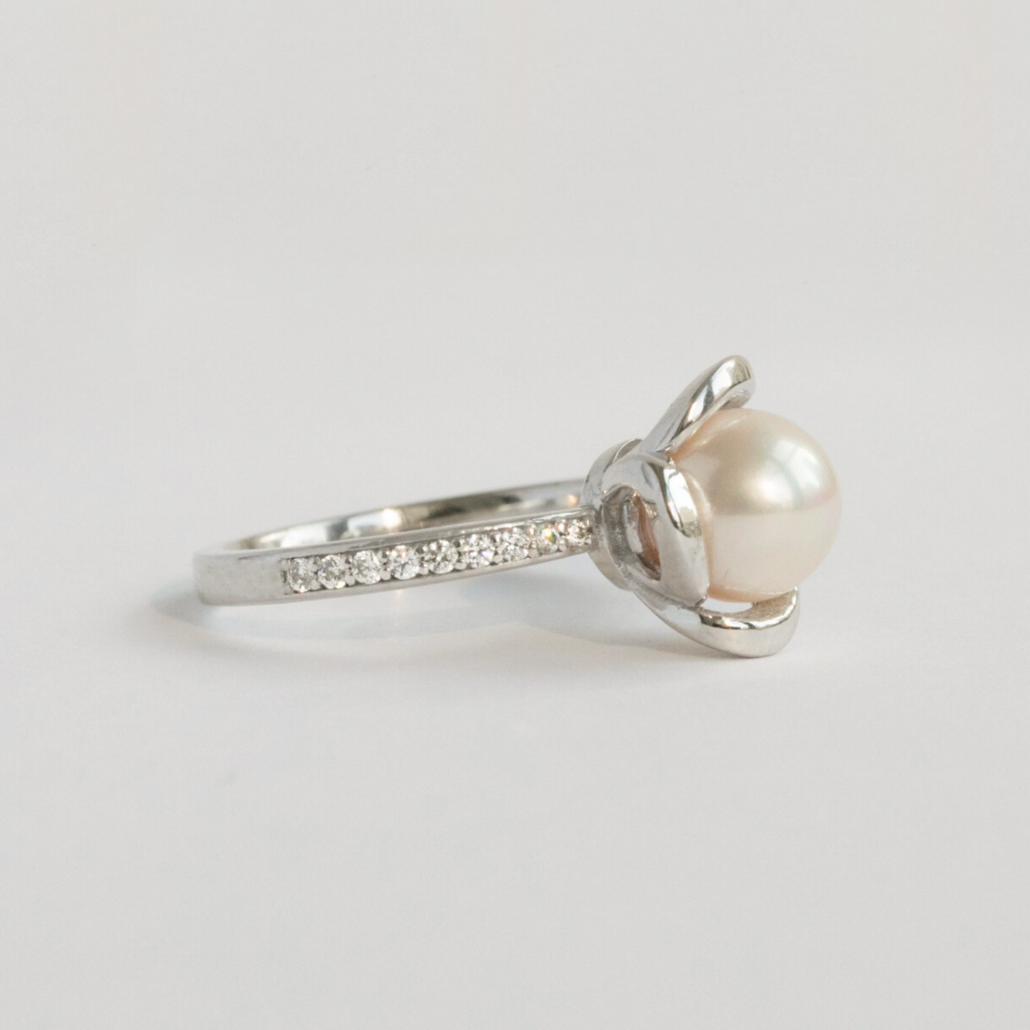 pearl and diamond ring