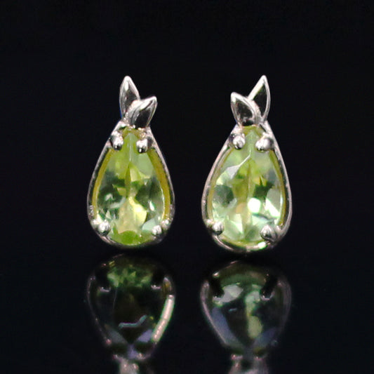 pear stud earrings with peridot in 14k gold-fruit stud collection